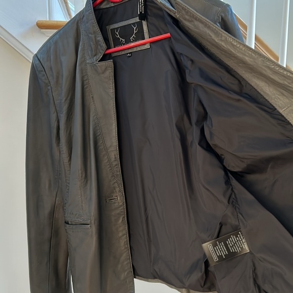 Jacket - Picture 2 of 4